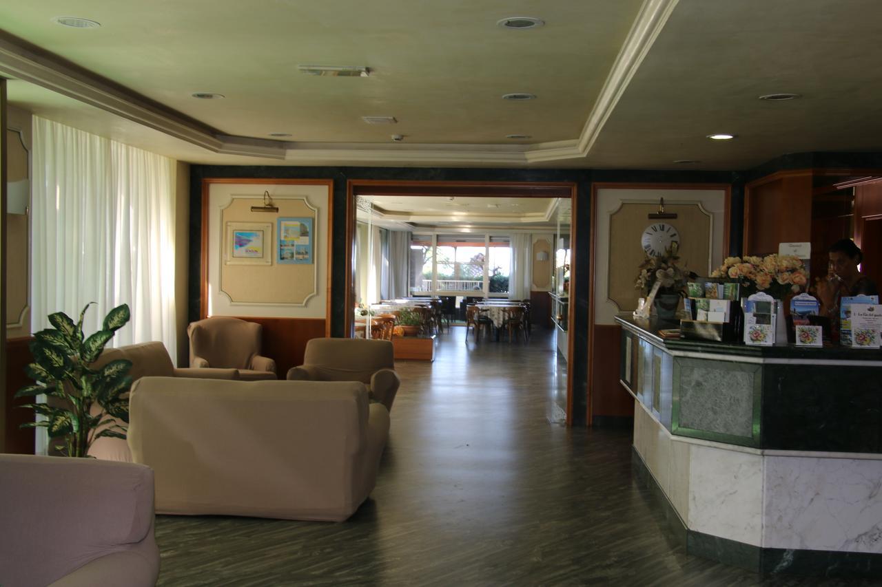 Hotel Boston 3*